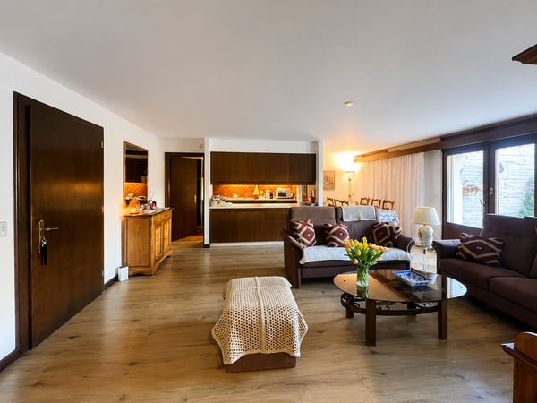 Prime 4.5-Room Apartment in Central Crans-Montana 1