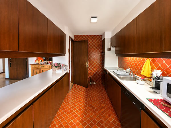 Prime 4.5-Room Apartment in Central Crans-Montana 10
