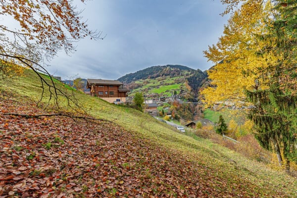 Parcelle constructible avec vue imprenable ! 8