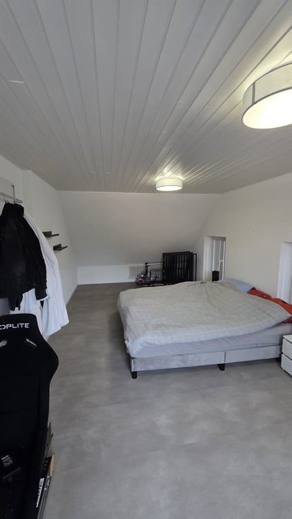 Très grand 2.5 pièces de 80m2 6