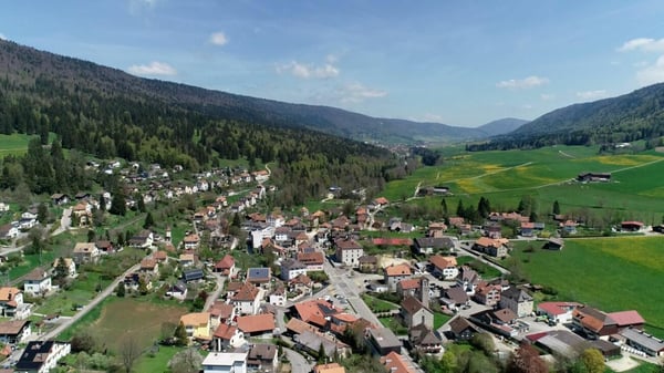 Appartement 1.5 pièces à Villeret 2