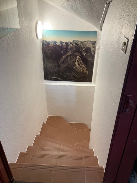 VALAIS CENTRAL : CAVE - COMMERCE DE VINS 5