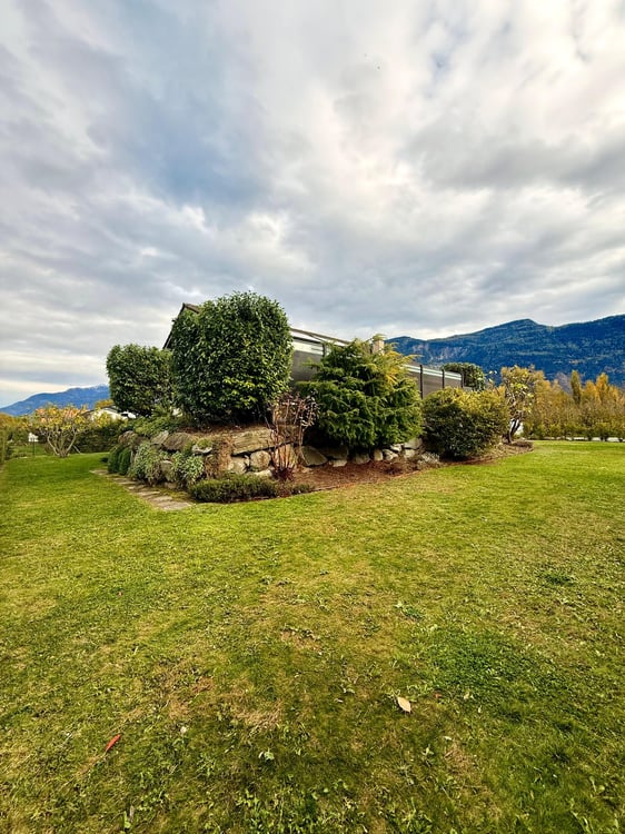 MAGNIFIQUE VILLA rénovée avec terrain à FULLY 4