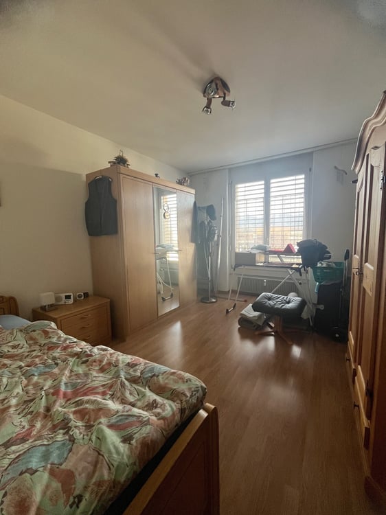 1.0-Zimmerwohnung im 4. OG zu vermieten (Lift vorhanden) 6