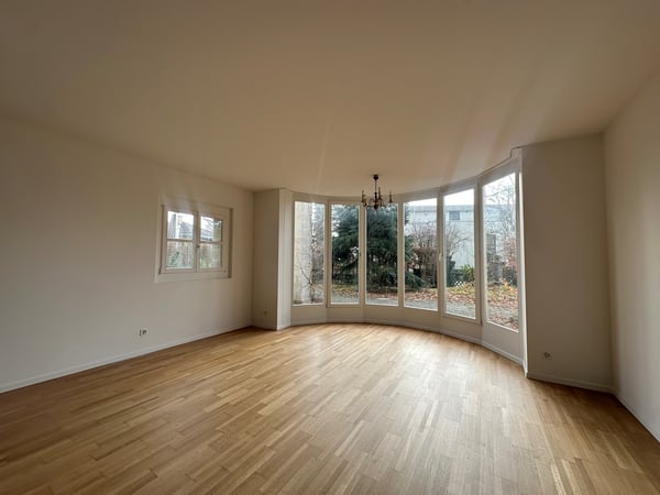 Grosszügiges 1.5 Zimmer-Reiheneinfamilienhaus an idealer Lage 2