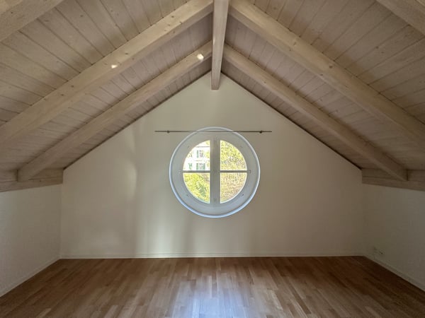 Grosszügiges 1.5 Zimmer-Reiheneinfamilienhaus an idealer Lage 12