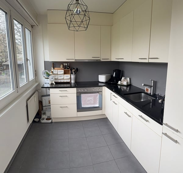 Wunderschöne 4- Zimmerwohnung in Thun 8