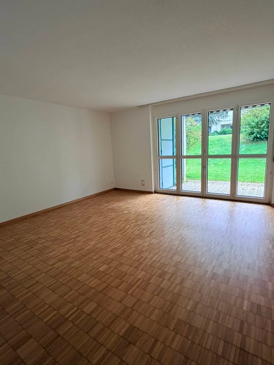 Grosszügige Erdgeschosswohnung mitten in Moossee 4
