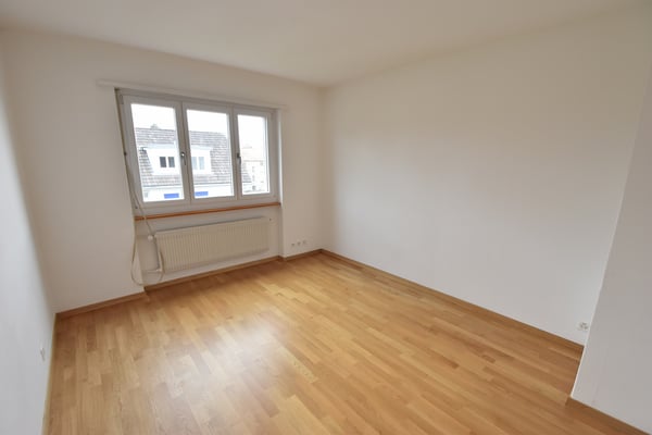 Schöne Dachwohnung an ruhiger Lage zu vermieten! 4