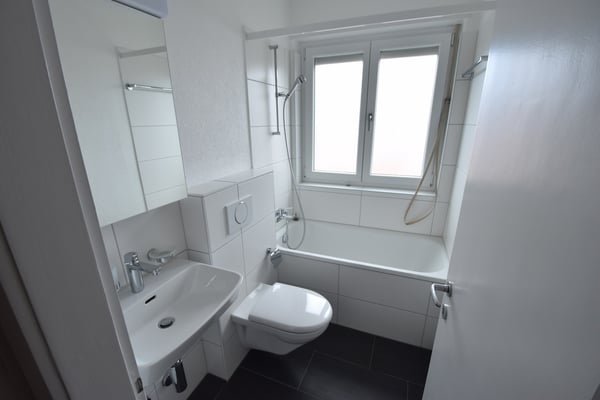Schöne Dachwohnung an ruhiger Lage zu vermieten! 2