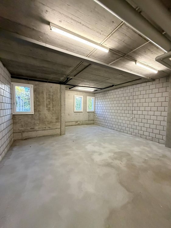 Heller, grosszügiger Raum mit 34 m2 in Moosseedorf zu vermieten 3