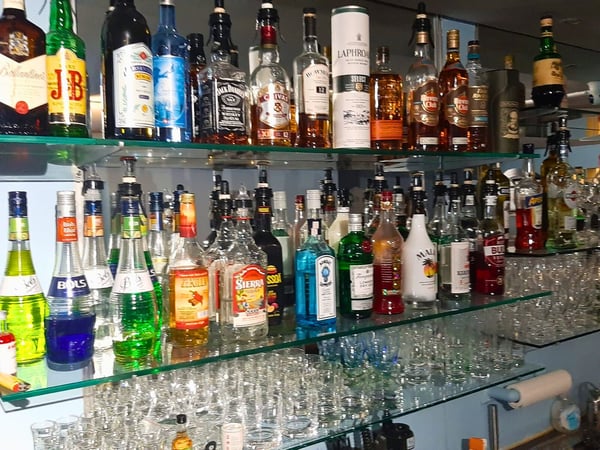 Bar au cœur du centre historique d'Yverdon – Une opportunité unique 5