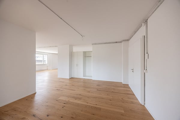 Grosse Familien Wohnung im Grünen und doch Zentral 16