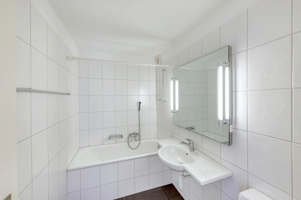 4.5-Zimmer-Terrassenhaus im Grünen mit Renovationspotential 5