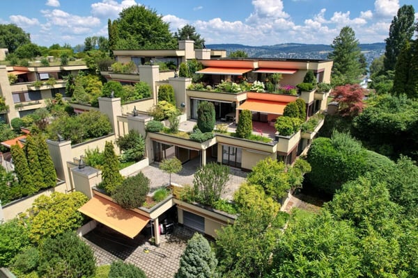4.5-Zimmer-Terrassenhaus im Grünen mit Renovationspotential 6