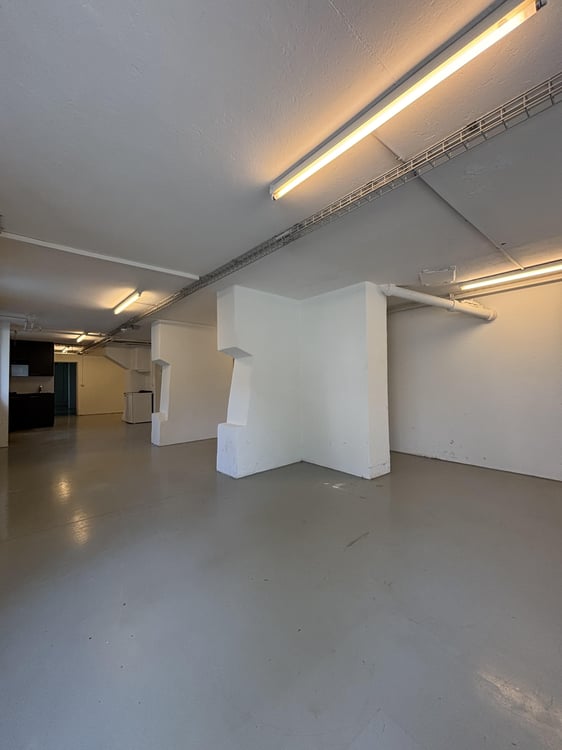Vielseitig nutzbare Gewerberäumlichkeit mit 180 m² 2