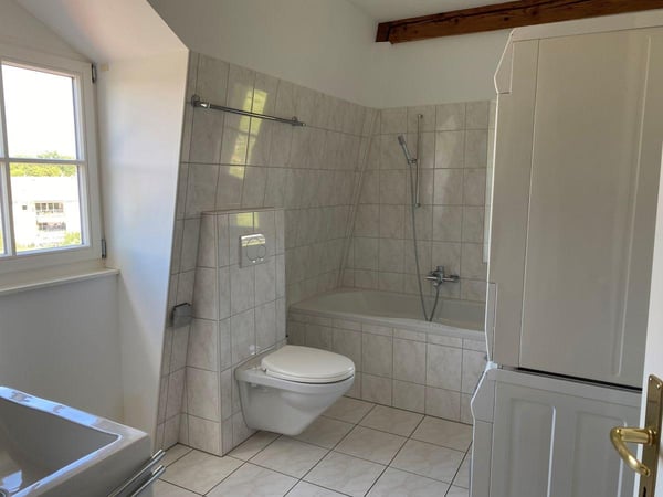 Charmante Dachwohnung in Wabern 8