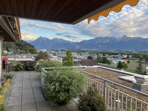 Wohnen mit Panoramablick über Heimberg! 12