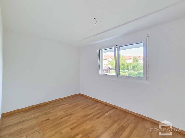 4.5 pièces aux beaux volumes avec grand balcon 7