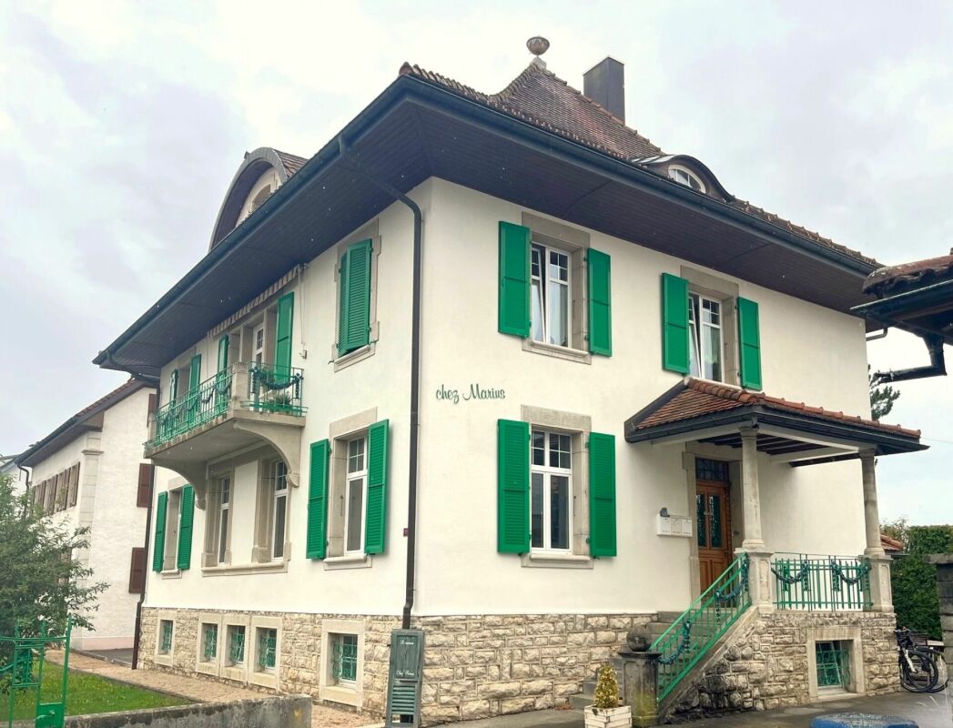 Renditeobjekt in Les Bois JU! Renoviertes Patrizierhaus - Mehrfamilien- oder Generationenhaus - voll vermietet!