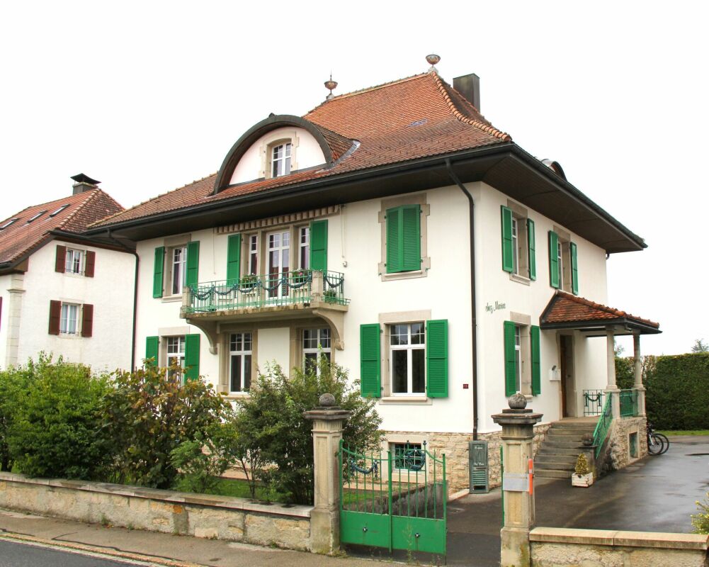 Renditeobjekt in Les Bois JU! Renoviertes Patrizierhaus - Mehrfamilien- oder Generationenhaus - voll vermietet!