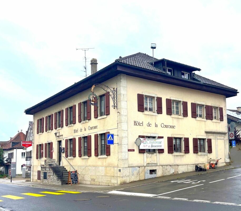 Restaurant / Hotel 