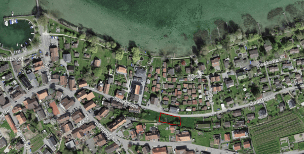 Attraktive Baulandparzelle von 659 m2 in Lüscherz an der Seestrasse 3