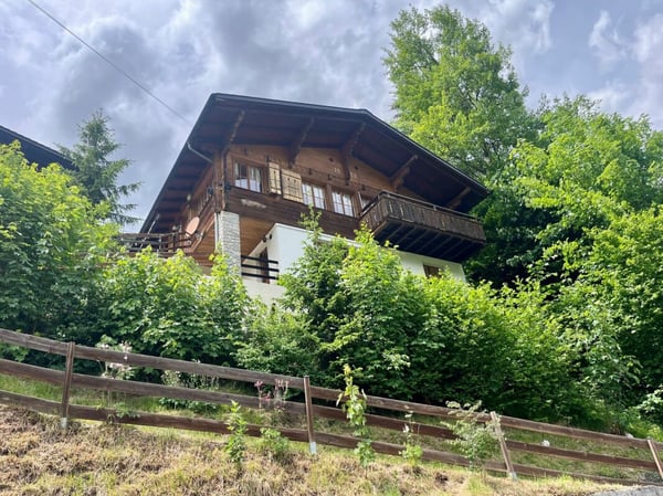Heimeliges 4.5-Zimmer Chalet mit atemberaubender Aussicht in Adelboden BE 1