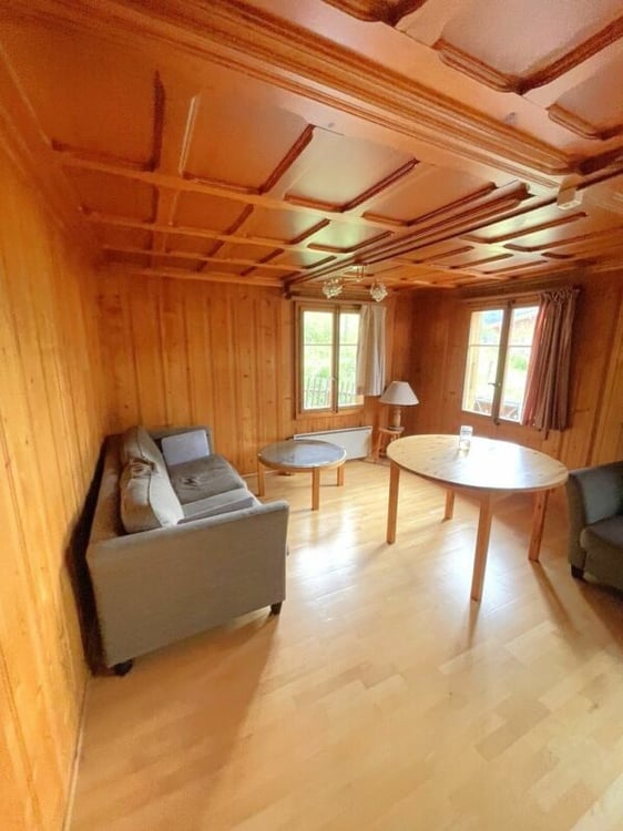 Grosses 7-Zimmer Chalet mit Einliegerwohnung und wunderbarer Weitsicht in Château-d'Oex VD 3