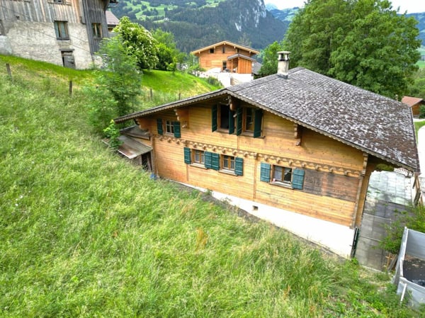 Grosses 7-Zimmer Chalet mit Einliegerwohnung und wunderbarer Weitsicht in Château-d'Oex VD 13