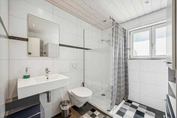 Attraktives 5,5-Zimmer Chalet in Mörigen BE mit Sicht auf den Bielersee 15