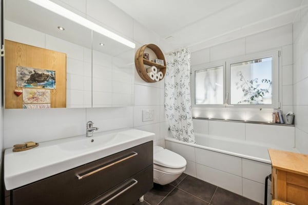 Attraktives 5,5-Zimmer Chalet in Mörigen BE mit Sicht auf den Bielersee 9
