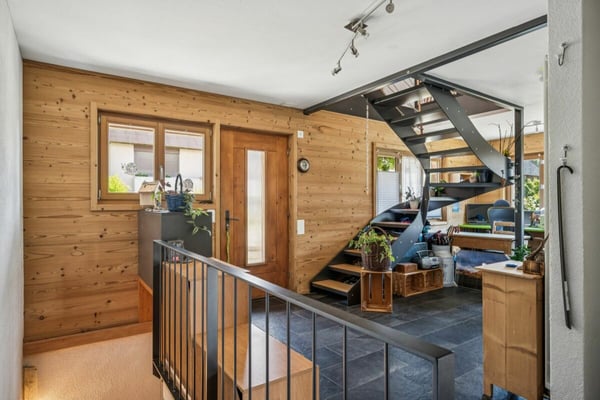 Attraktives 5,5-Zimmer Chalet in Mörigen BE mit Sicht auf den Bielersee 3