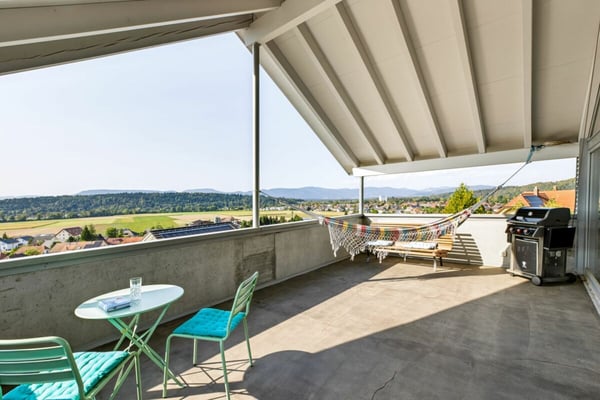 Luxuriöses Einfamilienhaus mit Pool und traumhafter Fernsicht in Roggwil BE 8