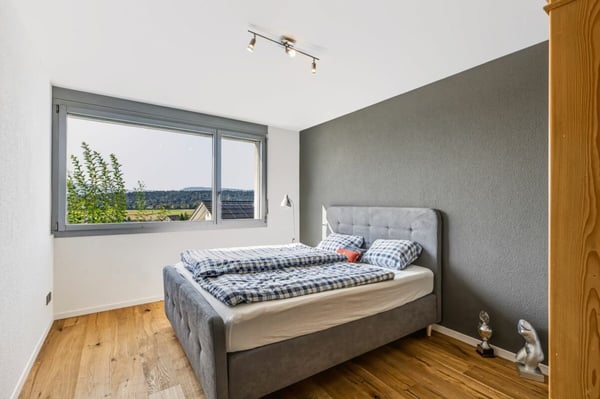 Luxuriöses Einfamilienhaus mit Pool und traumhafter Fernsicht in Roggwil BE 13