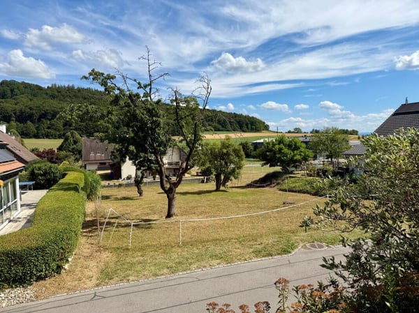 Grosszügige Baulandparzelle von 615 m2 in Gals BE 4