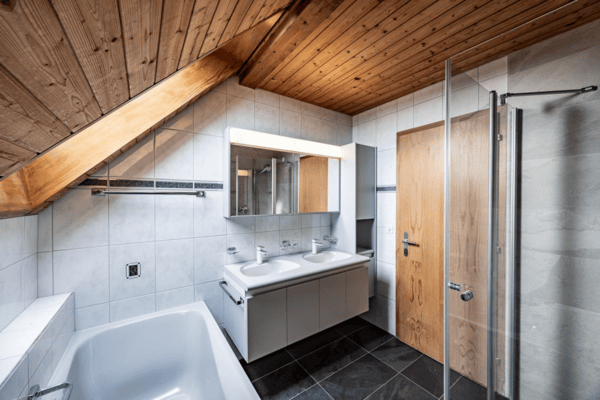 Schöne 4,5-Zimmer Maisonettewohnung in ruhigem Wohnquartier in Obergerlafingen SO 5