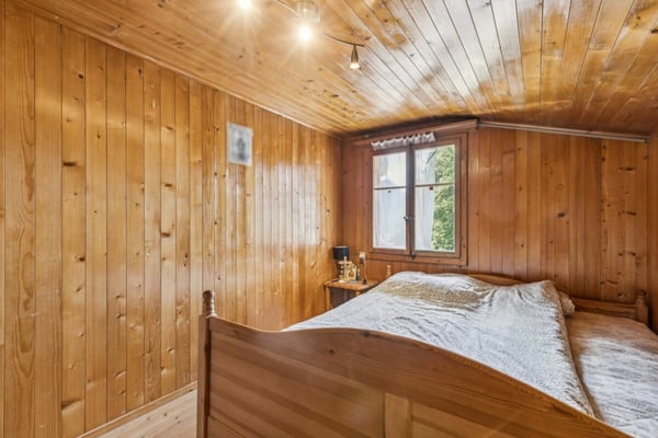 Grosses 7-Zimmer Chalet mit Einliegerwohnung und wunderbarer Weitsicht in Château-d'Oex VD 9