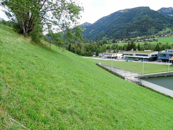 Baulandparzelle an Hanglage in Zweisimmen BE 6