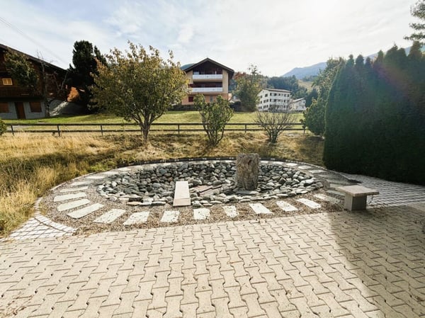 3,5-Zimmer Chalet in Unterbäch - herziges Tiny-Einfamilienhaus mit viel Privatsphäre 16