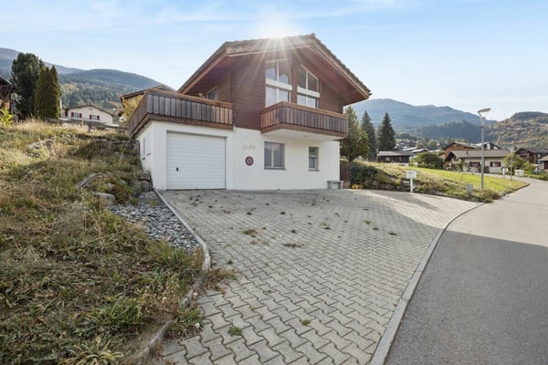 3,5-Zimmer Chalet in Unterbäch - herziges Tiny-Einfamilienhaus mit viel Privatsphäre 13