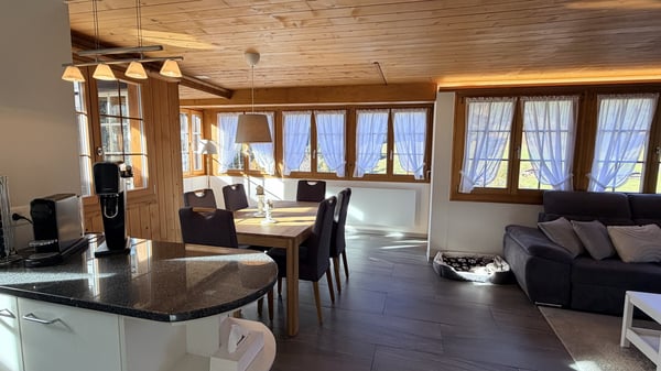 Chalethaus mit Einliegerwohnung und Wellnessoase 5