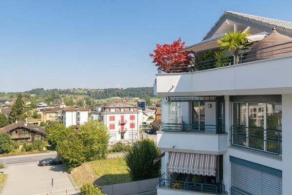 Attraktive Eigentumswohnung mit Balkon und Weitsicht ins Grüne 8