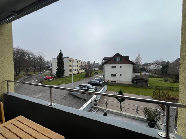 Charmante 1-Zimmer-Wohnung mit Balkon in Münsingen 1