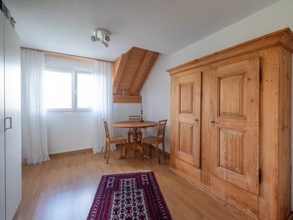 Moderne 4 1/2-Zimmer-Maisonette-Wohnung mit Schwedenofen und grossem Balkon 15