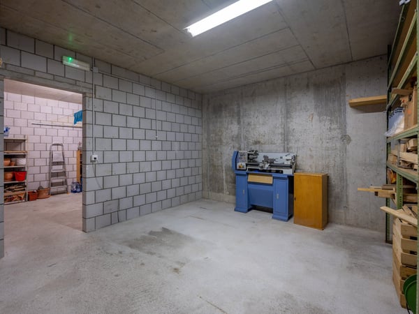 Moderne 4 1/2-Zimmer-Maisonette-Wohnung mit Schwedenofen und grossem Balkon 21