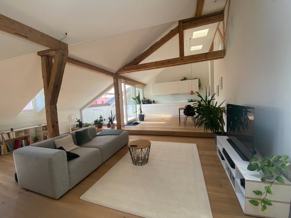 Charmante Dachwohnung mit Altbau-Charme im Herzen von Bern