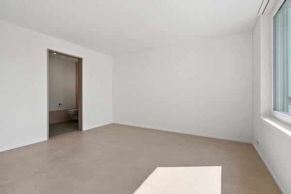 Moderne 4.5-Zimmer-Neubauwohnung im 6. OG mit Balkon und herrlicher Aussicht in Kloten (Whg. 6.1) 13