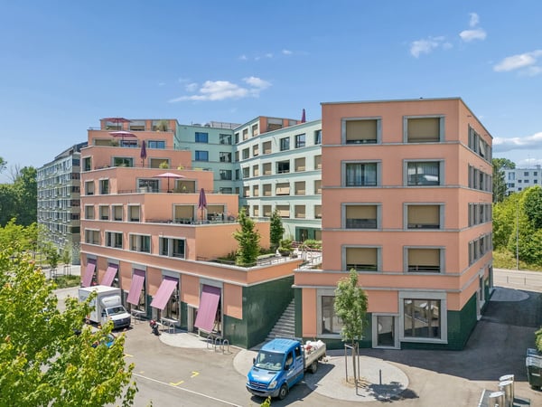 Moderne 4.5-Zimmer-Neubauwohnung im 6. OG mit Balkon und herrlicher Aussicht in Kloten (Whg. 6.1) 2