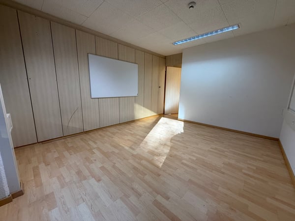 Exklusive Büroräumlichkeiten mit schönem Ausblick in Freienbach 9